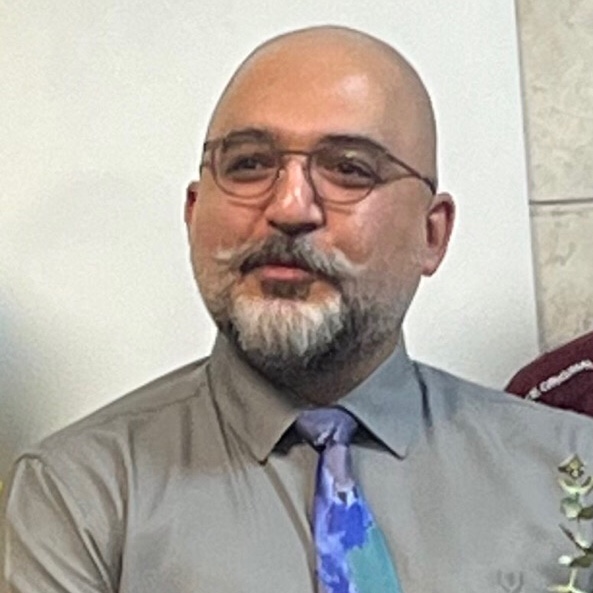 علیرضا اکرامی فرد